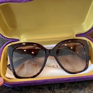 Gucci oversized tortoise shell cat eye sunglasses - only worn once!